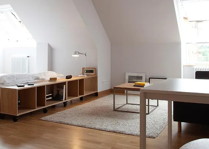 Estudio En Atico, Diafano Centrico. Parking *